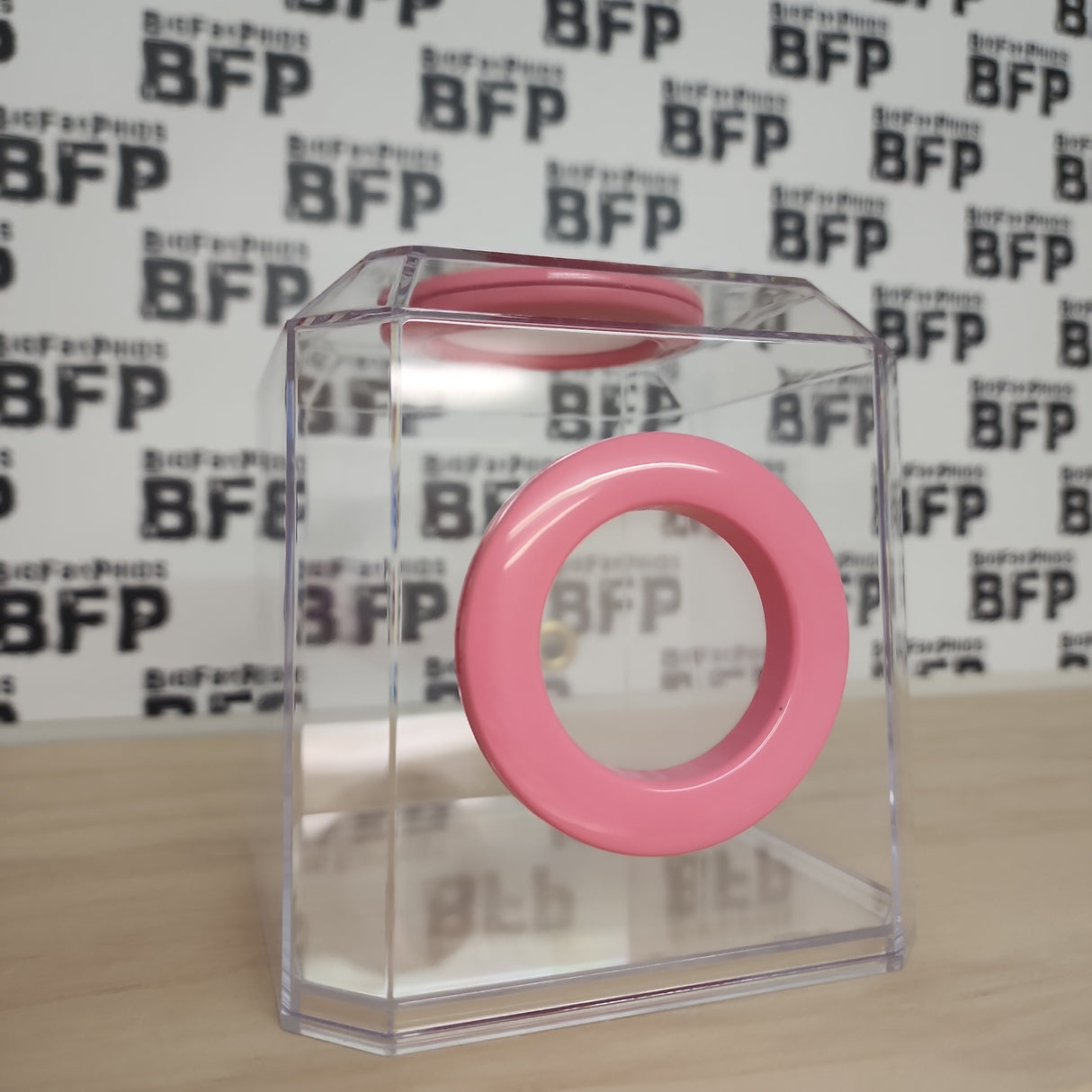 Den Dual Vent 4x4x4 Jumping Spider Enclosure(holds fruit flies)