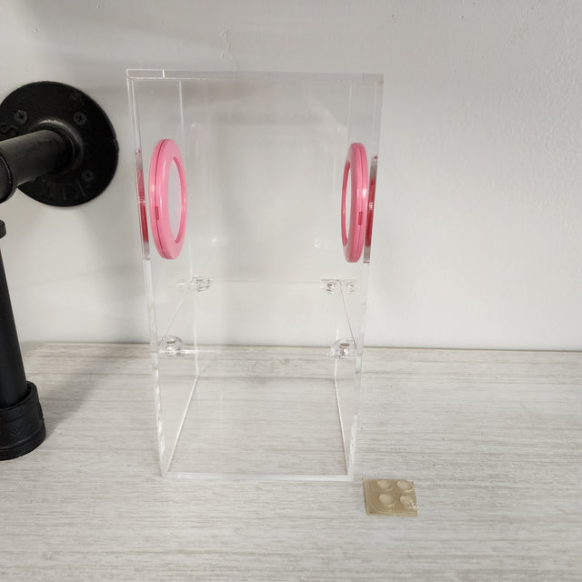 Medium Flat Top Magnetic 4x4x8 Jumping Spider Enclosure (holds fruit flies)