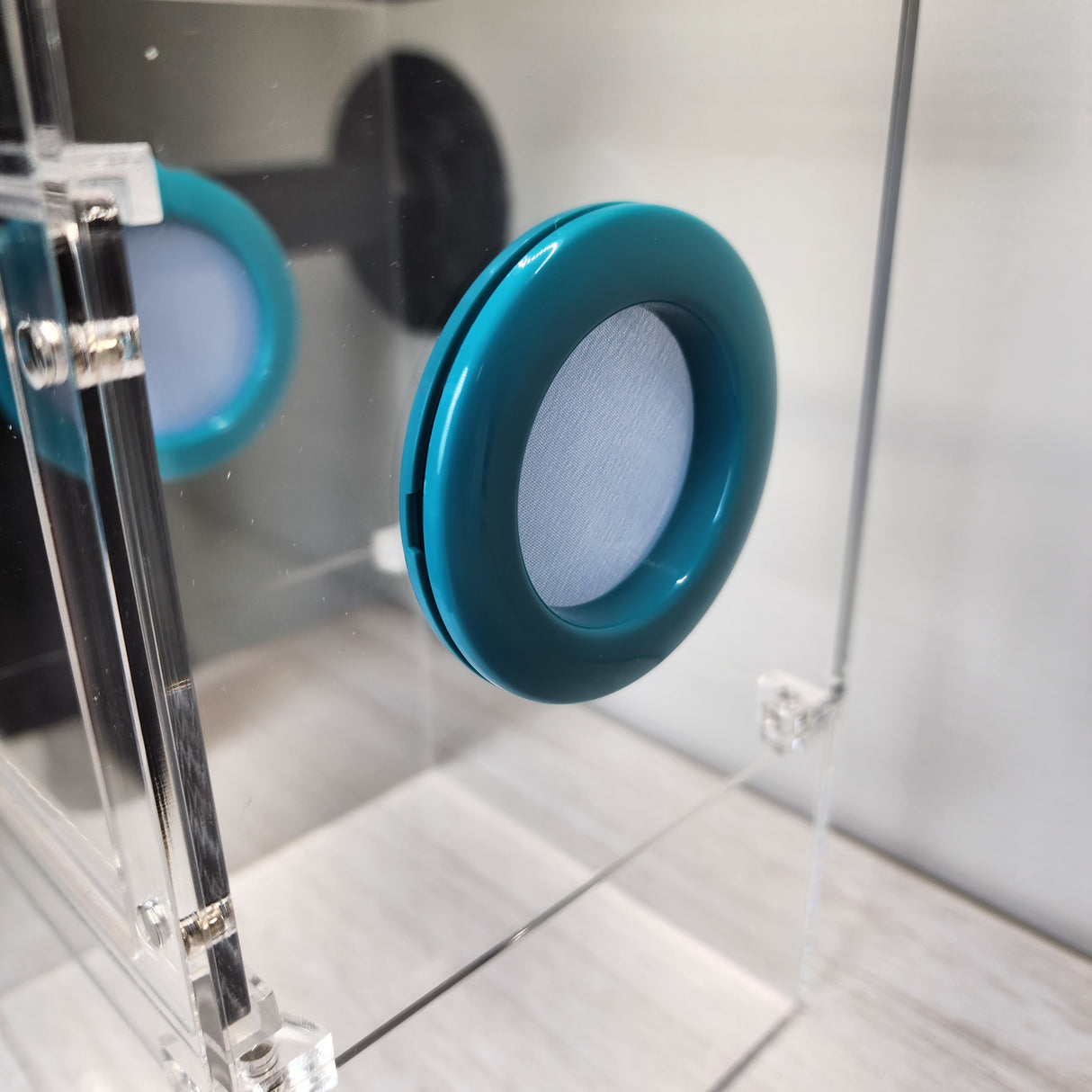 Large Flat Top Magnetic 5x5x8 Front Opening Jumping Spider Enclosure