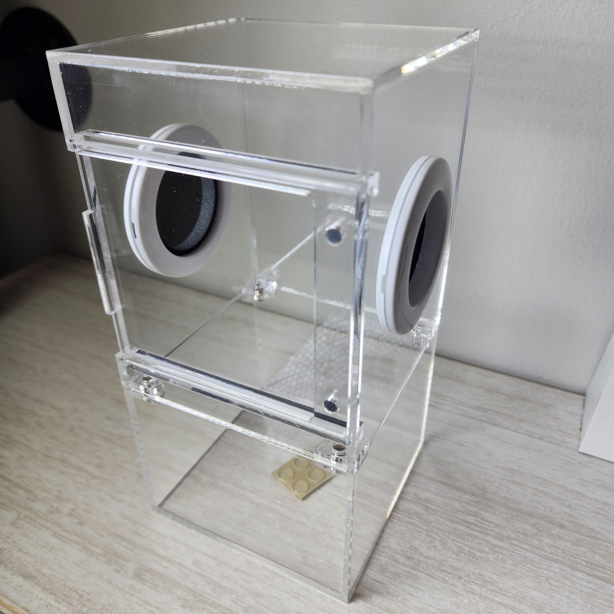 Medium Flat Top 4x4x8 Magnetic Front Opening Jumping Spider Enclosure