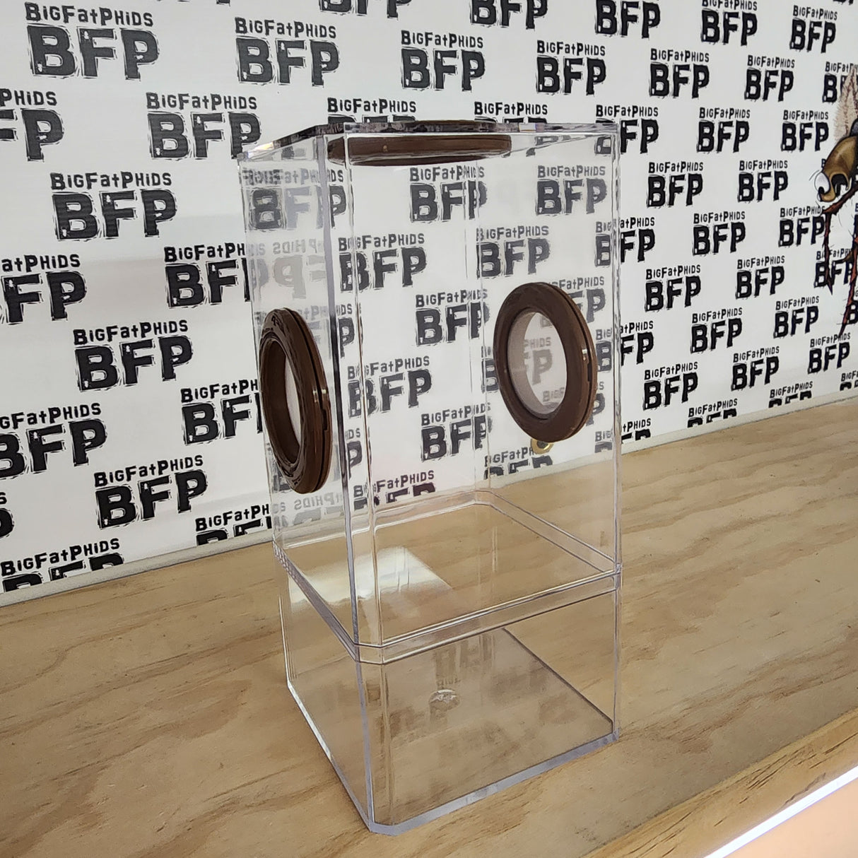 B-STOCK Flip Top Tri-Vent Spider Condo Jumping Spider Enclosure (holds Fruitflies)