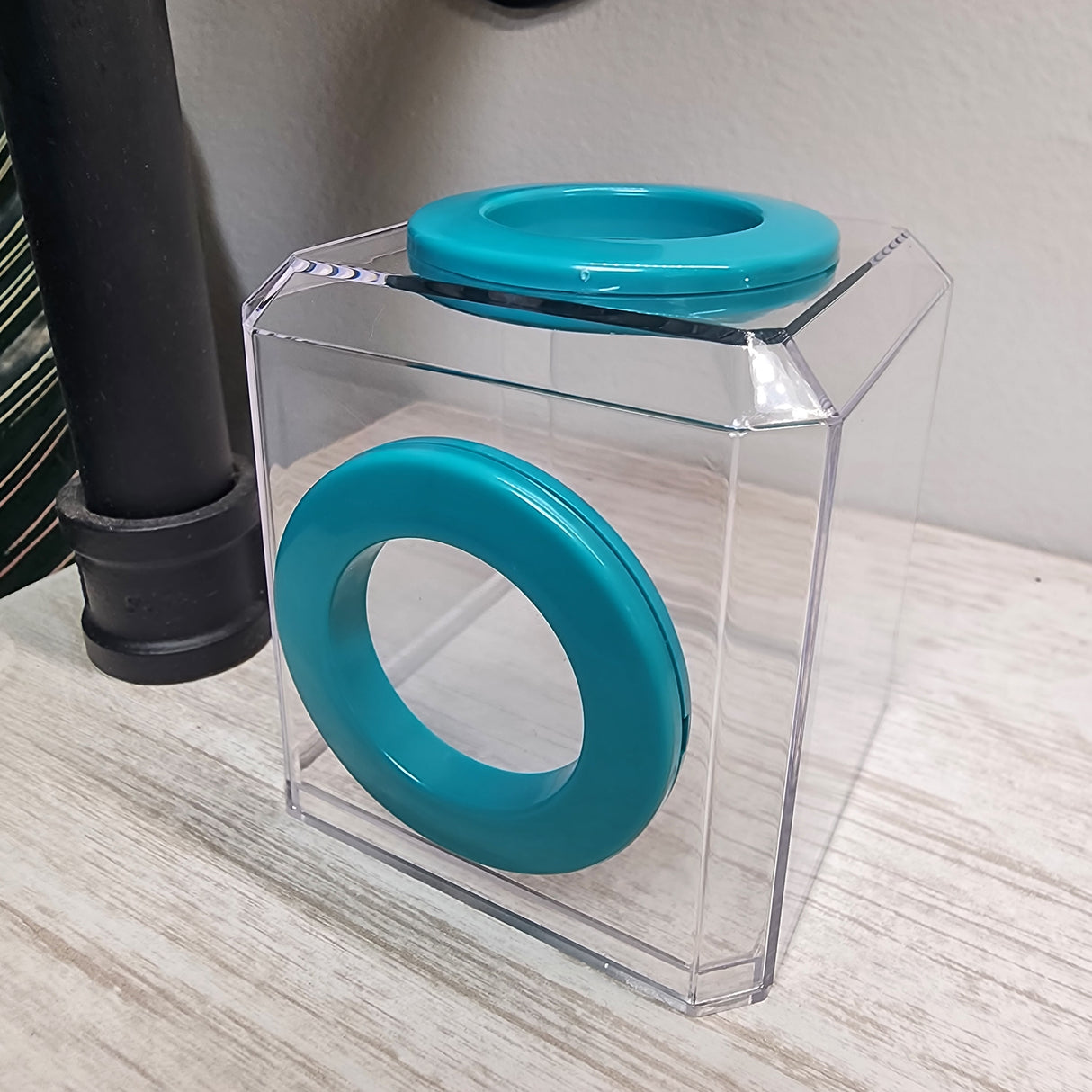 Mini Den Dual Vent 3x3x3 Jumping Spider Enclosure (holds fruit flies)