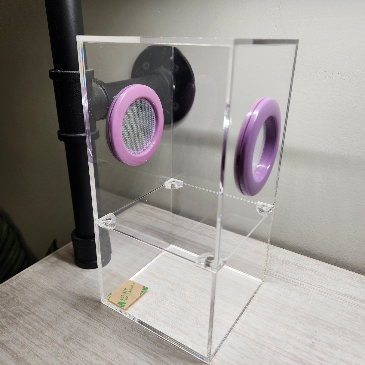 Medium Flat Top Magnetic 4x4x8 Jumping Spider Enclosure (holds fruit flies)