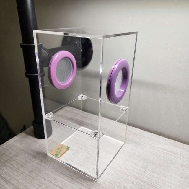 Medium Flat Top Magnetic 4x4x8 Jumping Spider Enclosure (holds fruit flies)