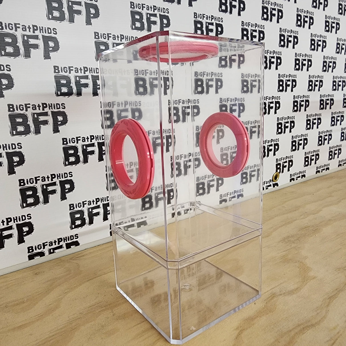 B-STOCK Flip Top Tri-Vent Spider Condo Jumping Spider Enclosure (holds Fruitflies)