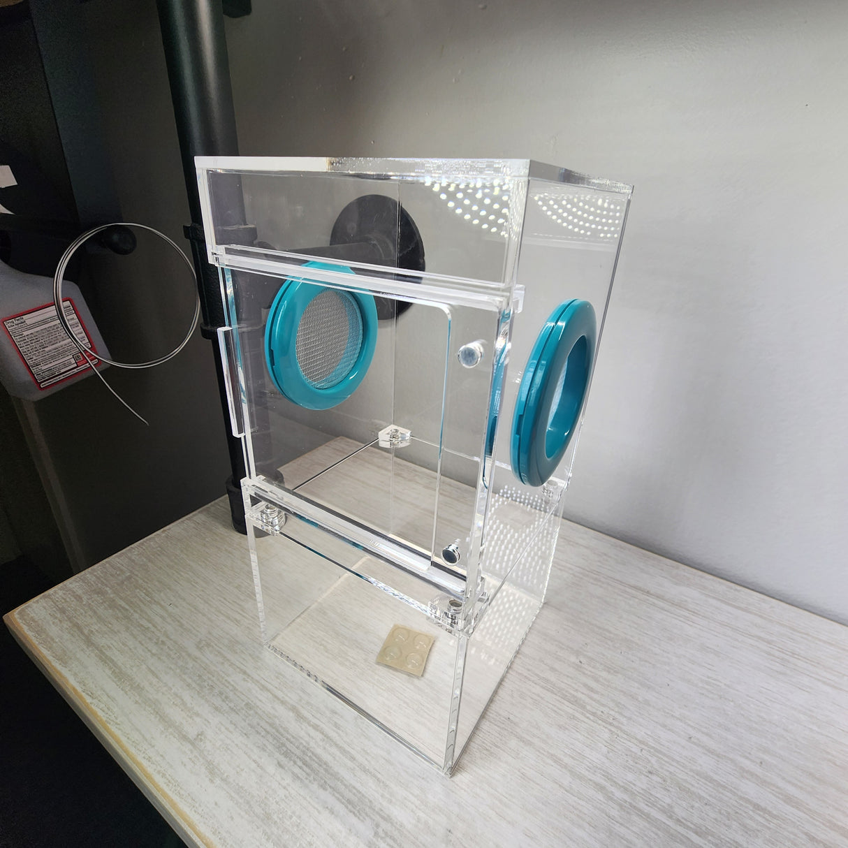 Medium Flat Top 4x4x8 Magnetic Front Opening Jumping Spider Enclosure NEW