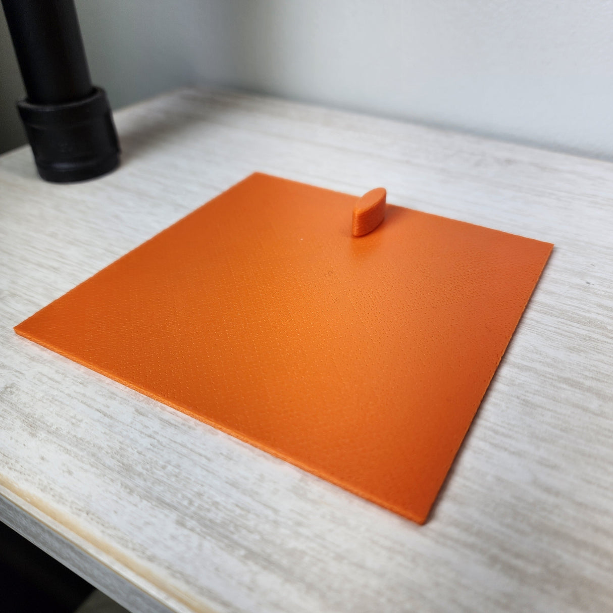 Removable floor insert for the 4x4x8 Magnetic Flat Top