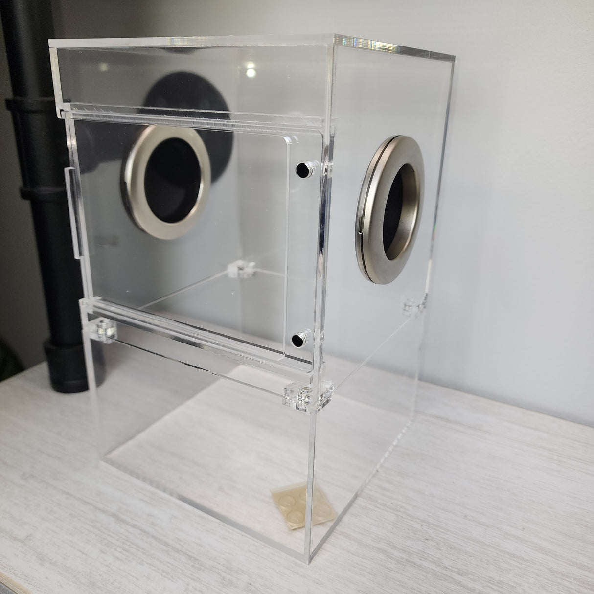 Large Flat Top Magnetic 5x5x8 Front Opening Jumping Spider Enclosure