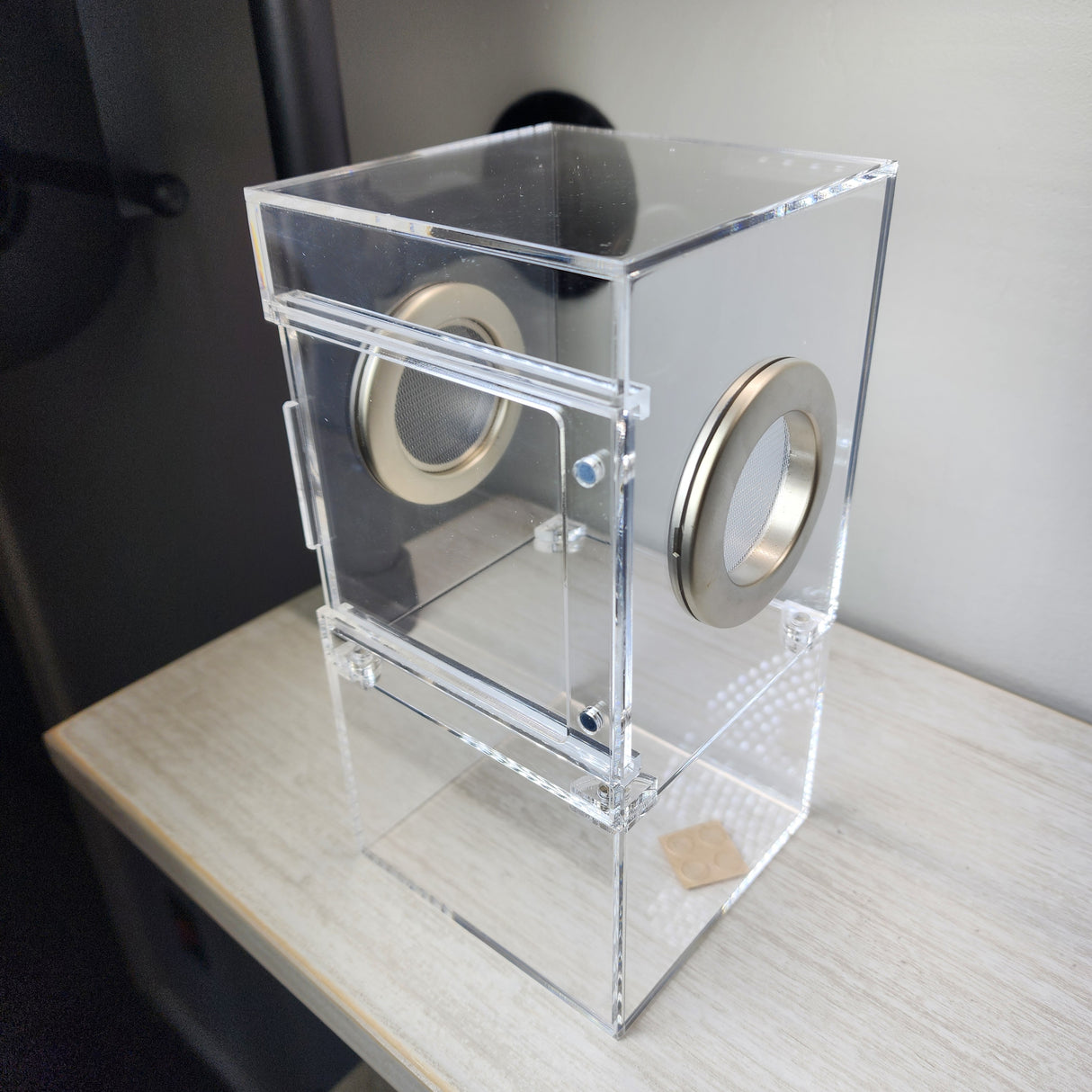 Medium Flat Top 4x4x8 Magnetic Front Opening Jumping Spider Enclosure NEW