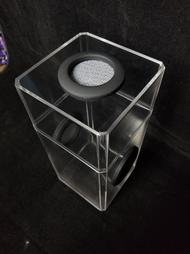 B-STOCK Classic Tri-Vent Spider Condo Jumping Spider Enclosure (holds fruit flies)