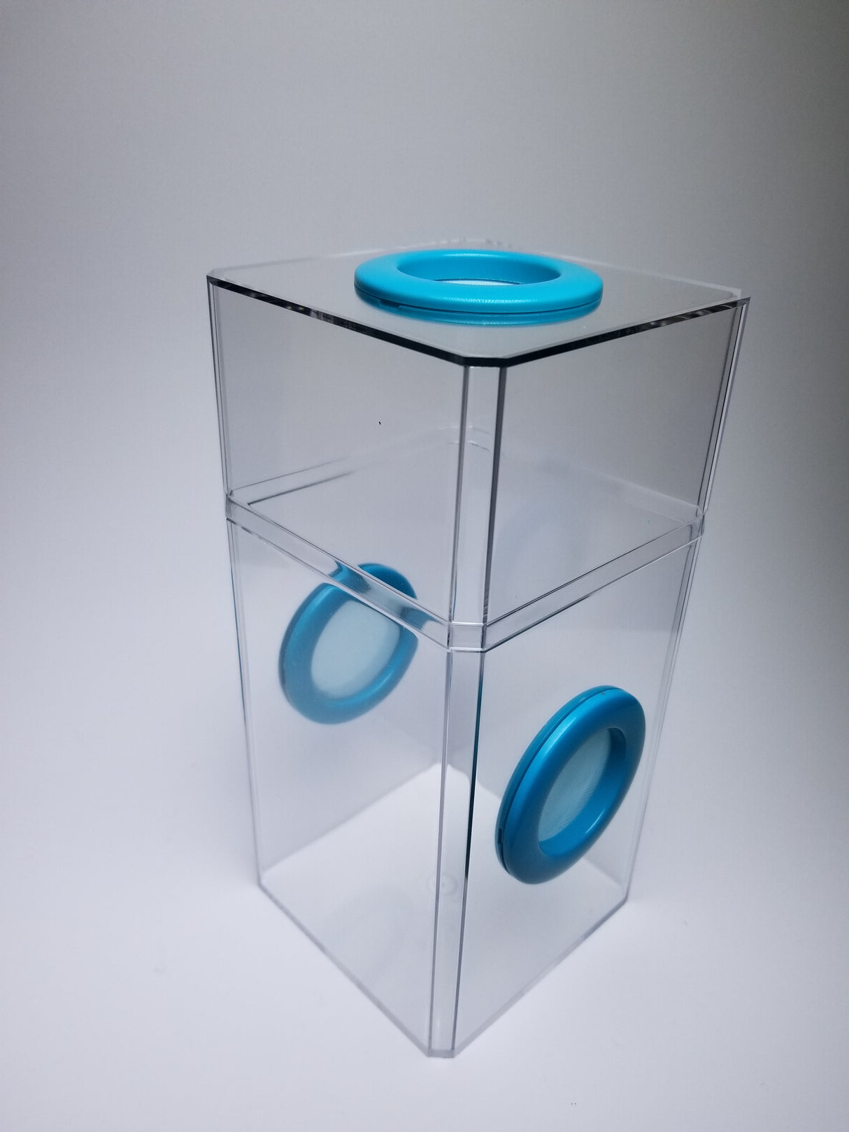 B-STOCK Classic Tri-Vent Spider Condo Jumping Spider Enclosure (holds fruit flies)