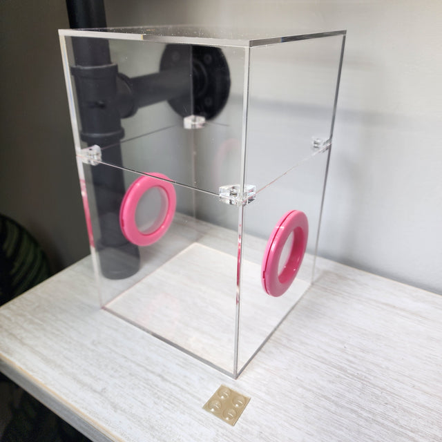Large Flat Top Magnetic 5x5x8 Jumping Spider Enclosure (holds fruit flies)