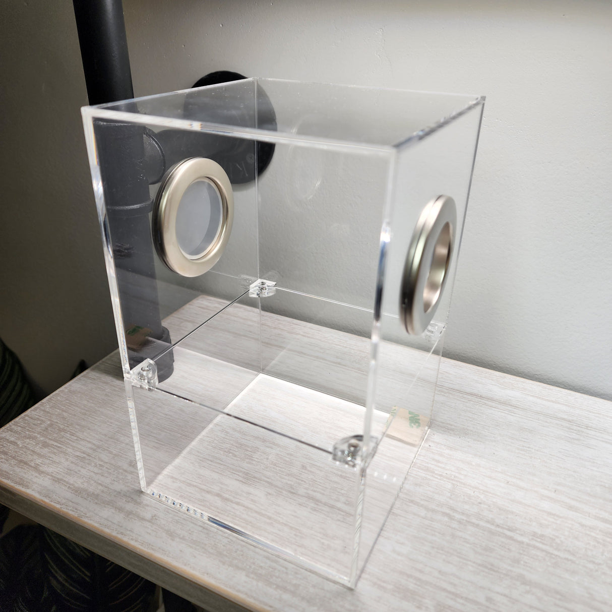 Large Flat Top Magnetic 5x5x8 Jumping Spider Enclosure (holds fruit flies)