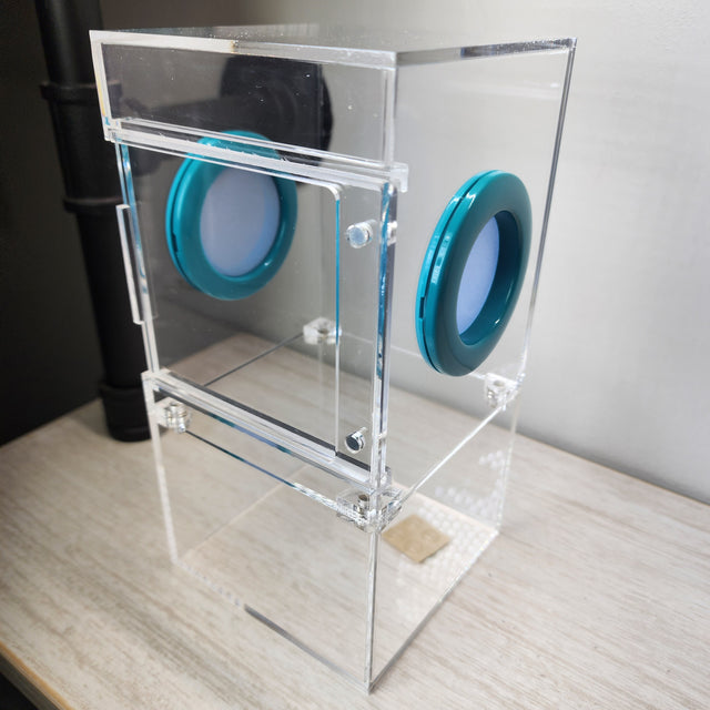 Medium Flat Top 4x4x8 Magnetic Front Opening Jumping Spider Enclosure