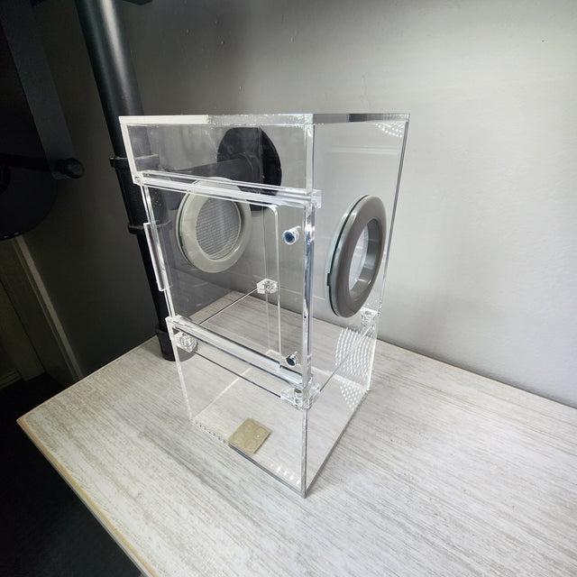 Medium Flat Top 4x4x8 Magnetic Front Opening Jumping Spider Enclosure