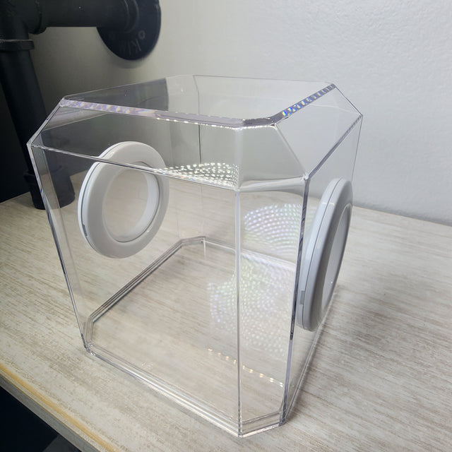 Den Flat Top 4x4x4 Jumping Spider Enclosure (holds fruit flies)