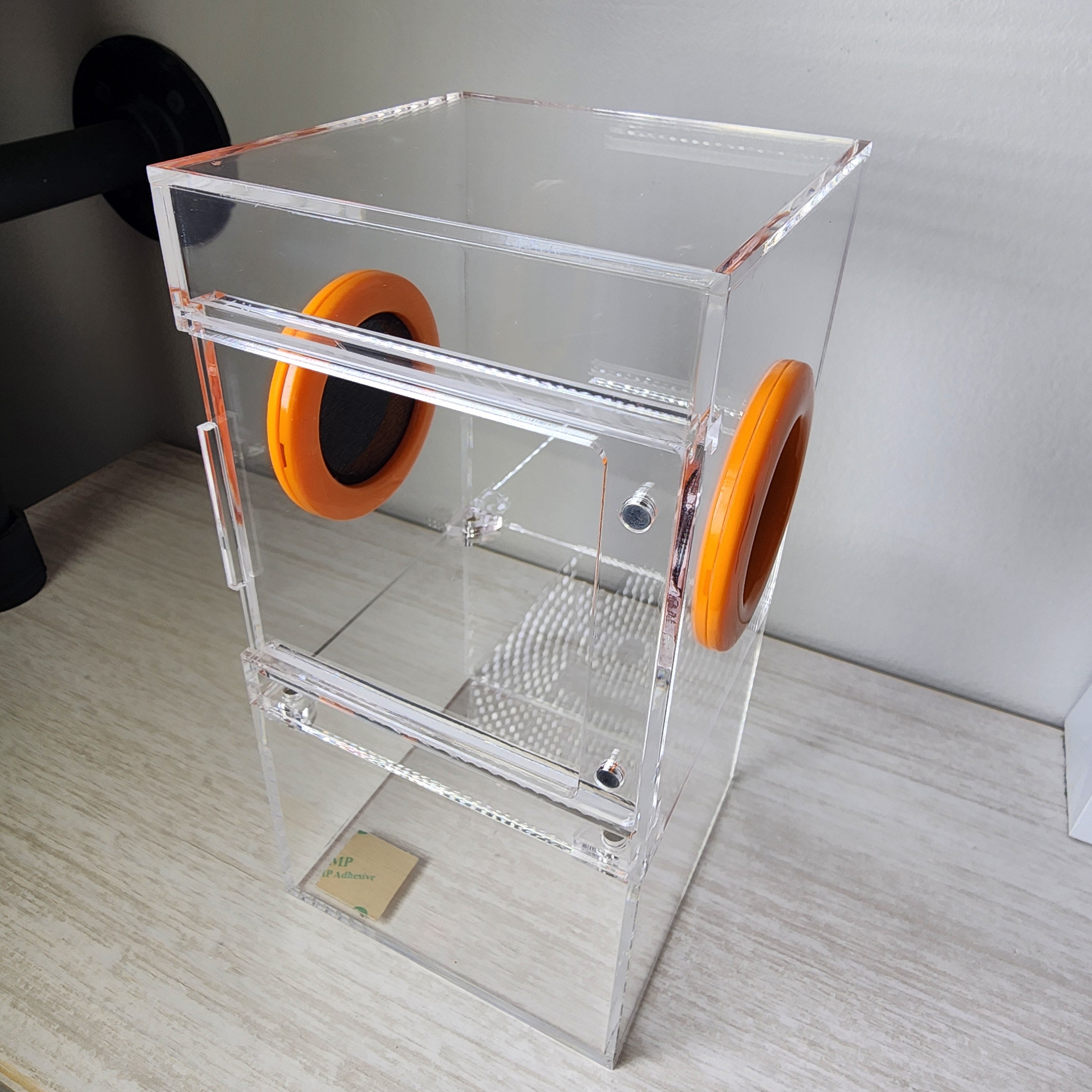 O/f spider nerudesignworks × 1/ f SPACE Medium 4x4x8 Magnetic Front Opening Jumping Spider Enclosure