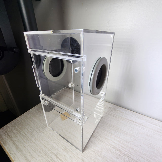 Medium Flat Top 4x4x8 Magnetic Front Opening Jumping Spider Enclosure