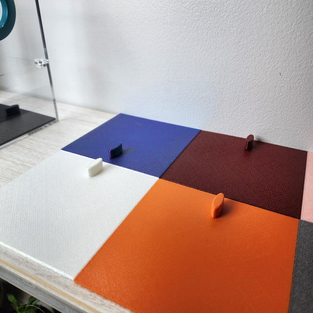 Removable floor insert for the 5x5x8 Magnetic Flat Top