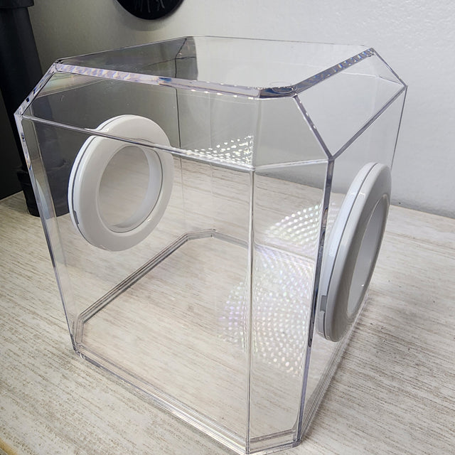 Den Flat Top 4x4x4 Jumping Spider Enclosure (holds fruit flies)