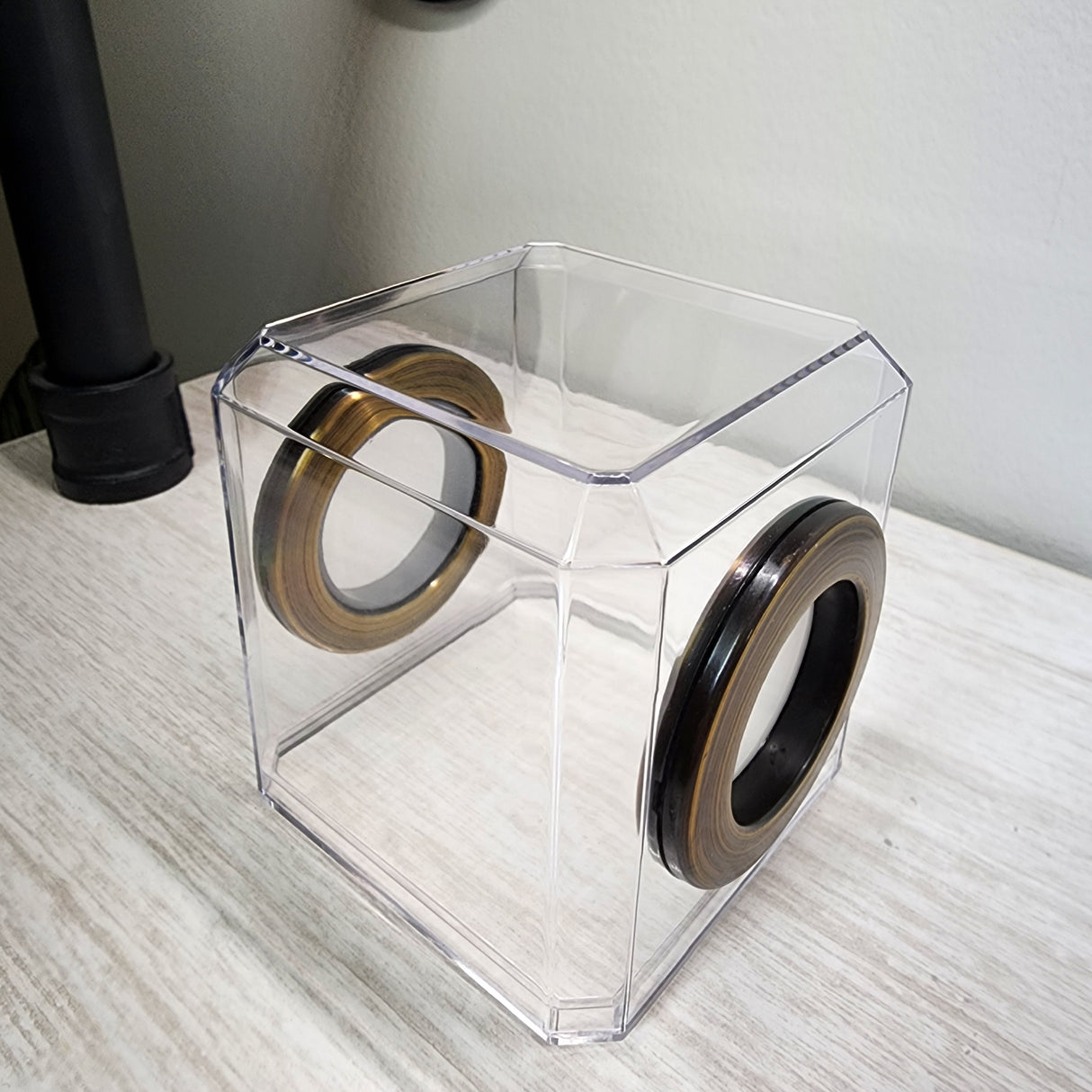 Mini Den Flat Top 3x3x3 Jumping Spider Enclosure (holds fruit flies)