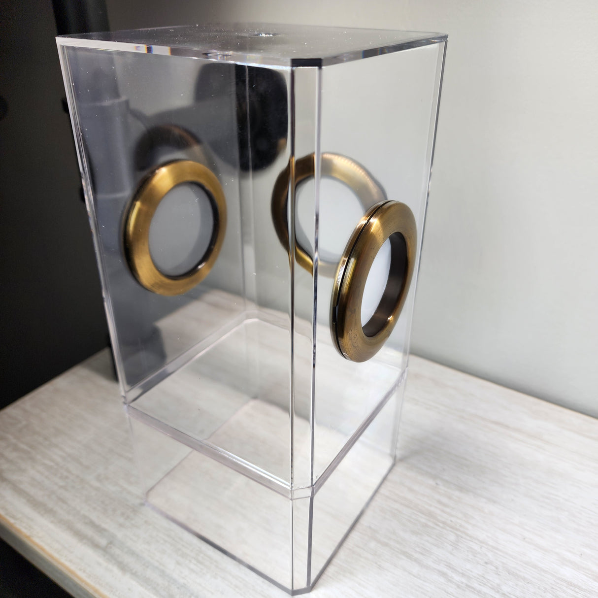 B-STOCK Flat Top Tri Vent Spider Condo Jumping Spider Enclosure (holds fruit flies)