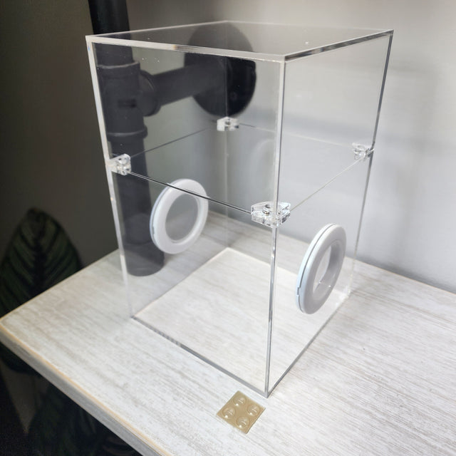 Large Flat Top Magnetic 5x5x8 Jumping Spider Enclosure (holds fruit flies)