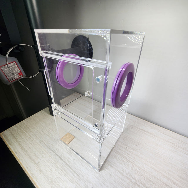 Medium Flat Top 4x4x8 Magnetic Front Opening Jumping Spider Enclosure