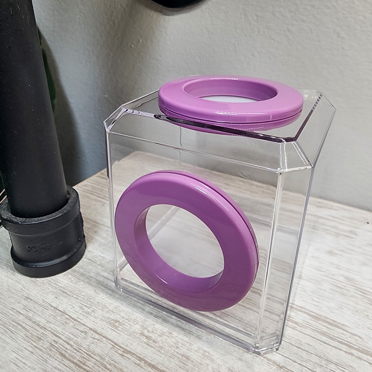 Mini Den Dual Vent 3x3x3 Jumping Spider Enclosure (holds fruit flies)