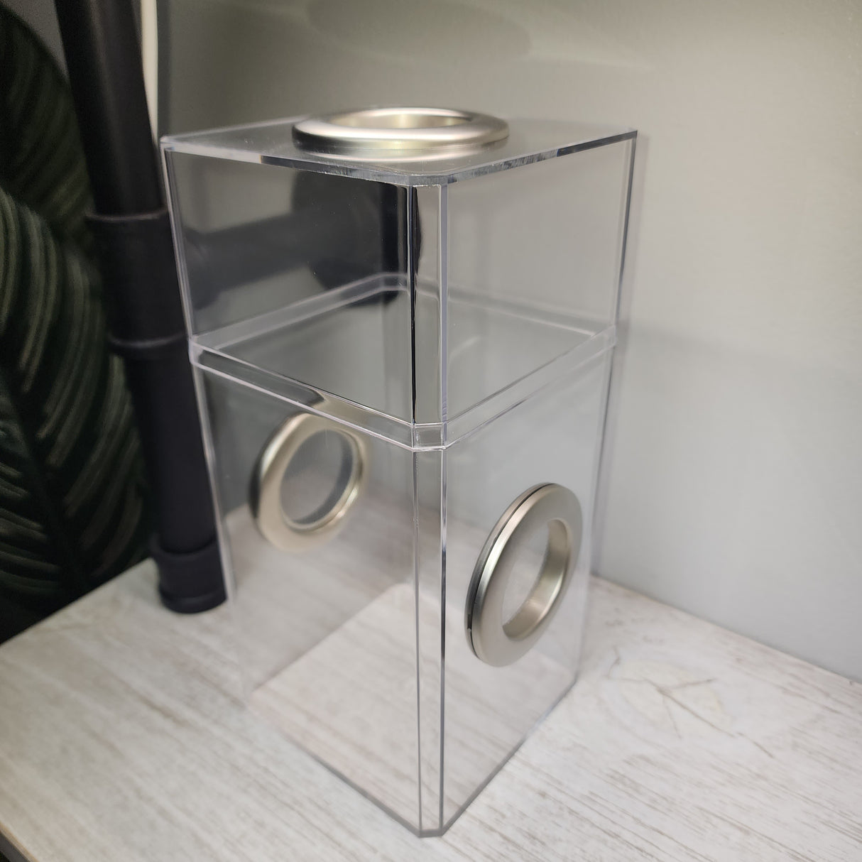 B-STOCK Classic Tri-Vent Spider Condo Jumping Spider Enclosure (holds fruit flies)