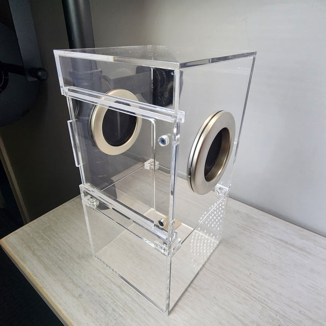 Medium Flat Top 4x4x8 Magnetic Front Opening Jumping Spider Enclosure