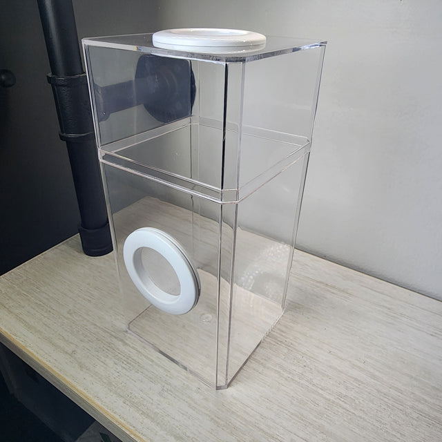 B-STOCK Classic Dual Vent Spider Condo Jumping Spider Enclosure (holds Fruitflies)