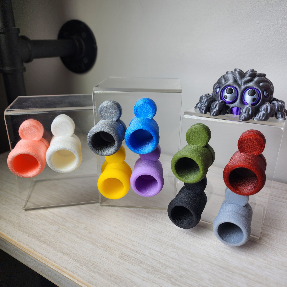 Spy Hides for Jumping Spiders