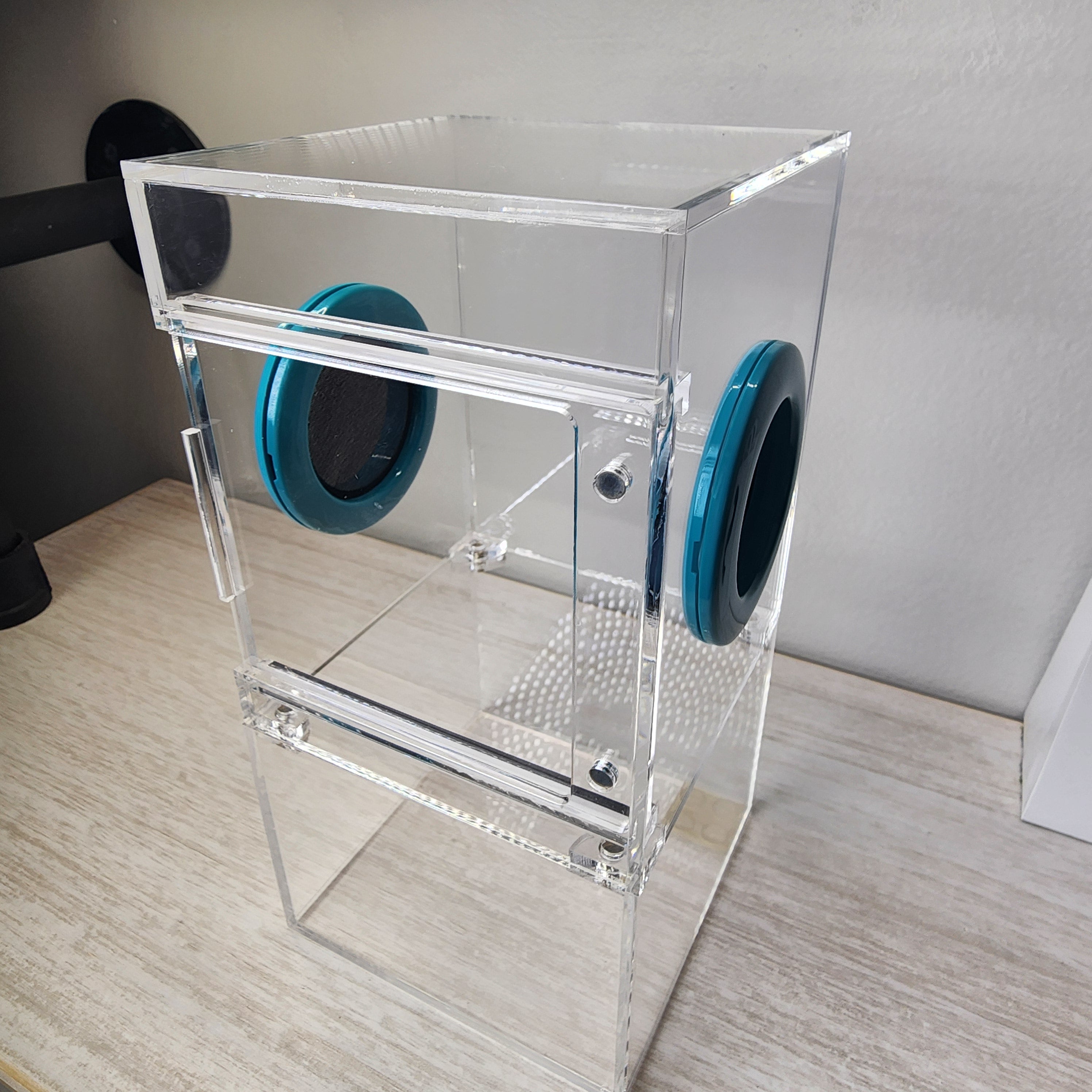 Medium 4x4x8 Magnetic Front Opening Jumping Spider Enclosure