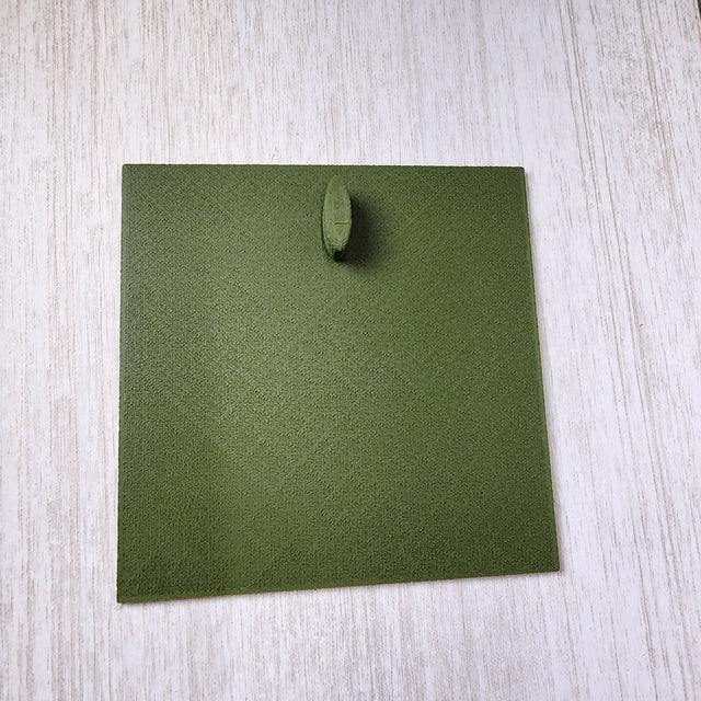 Removable floor insert for the 5x5x8 Magnetic Flat Top