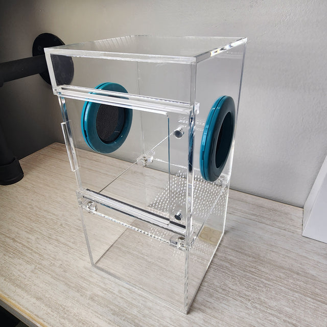 Medium Flat Top 4x4x8 Magnetic Front Opening Jumping Spider Enclosure