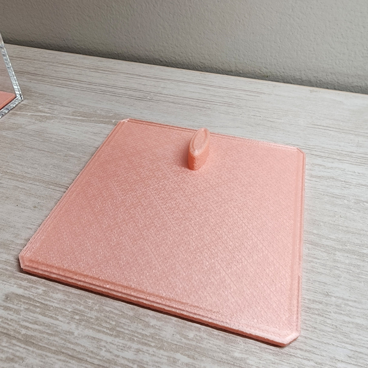 Removable floor insert for the B-STOCK 4X4X8.5