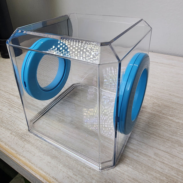 Mini Den Flat Top 3x3x3 Jumping Spider Enclosure (holds fruit flies)